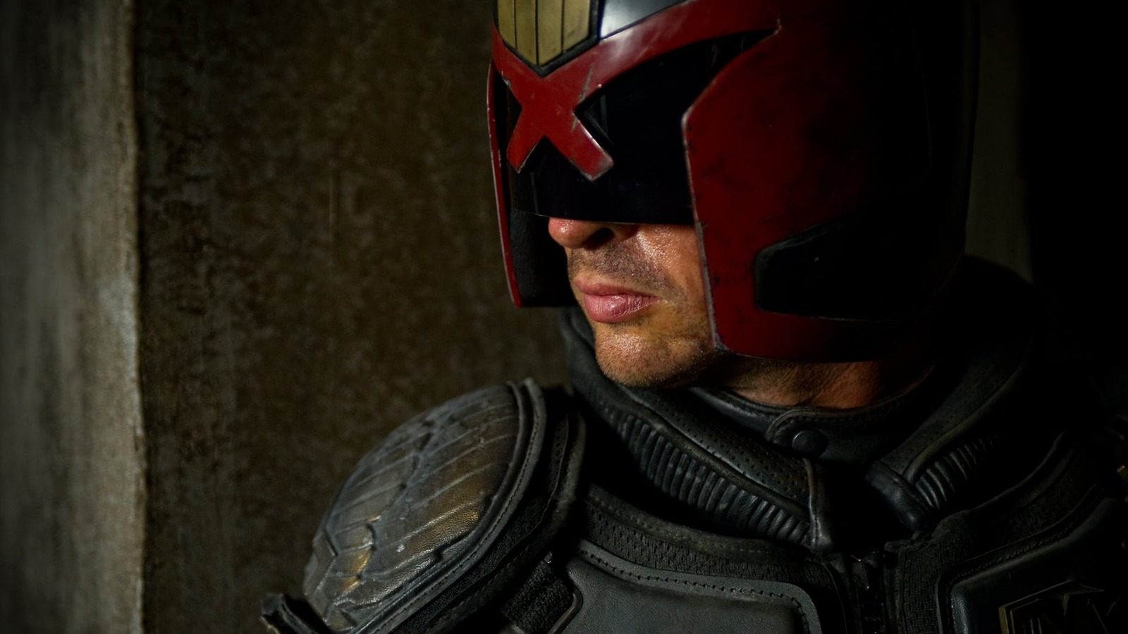 Karl Urban S Dredd Costume Called For Different Kind Of Acting