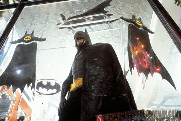 attent spoelen Naar behoren Photos: See the Batman Returns Batman Store