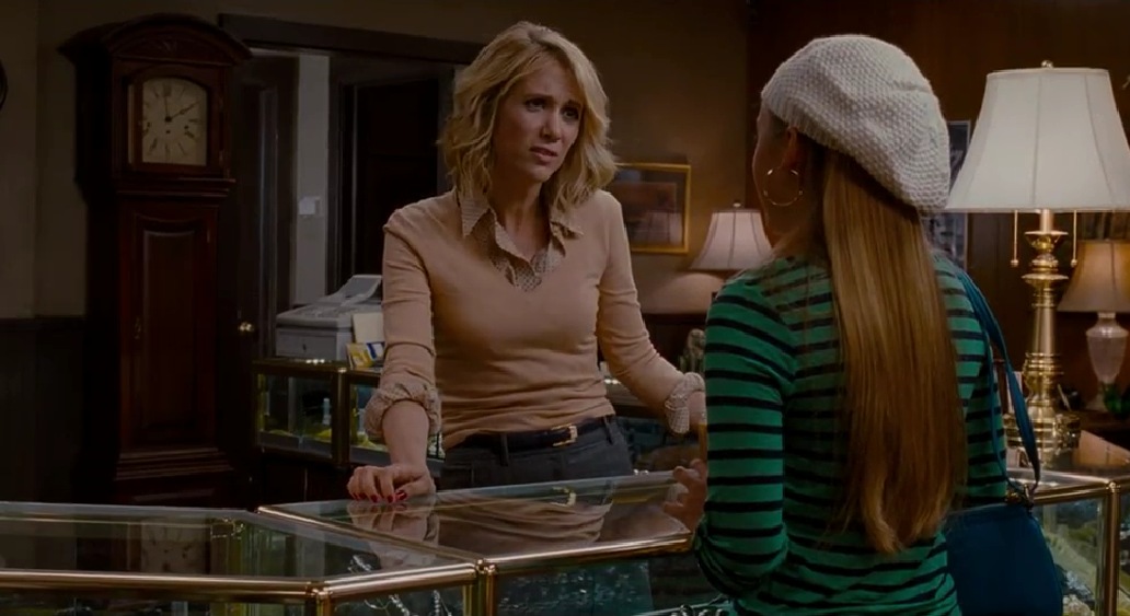 Watch 'Bridesmaids' Extended Scene "The Longest Argument Ever