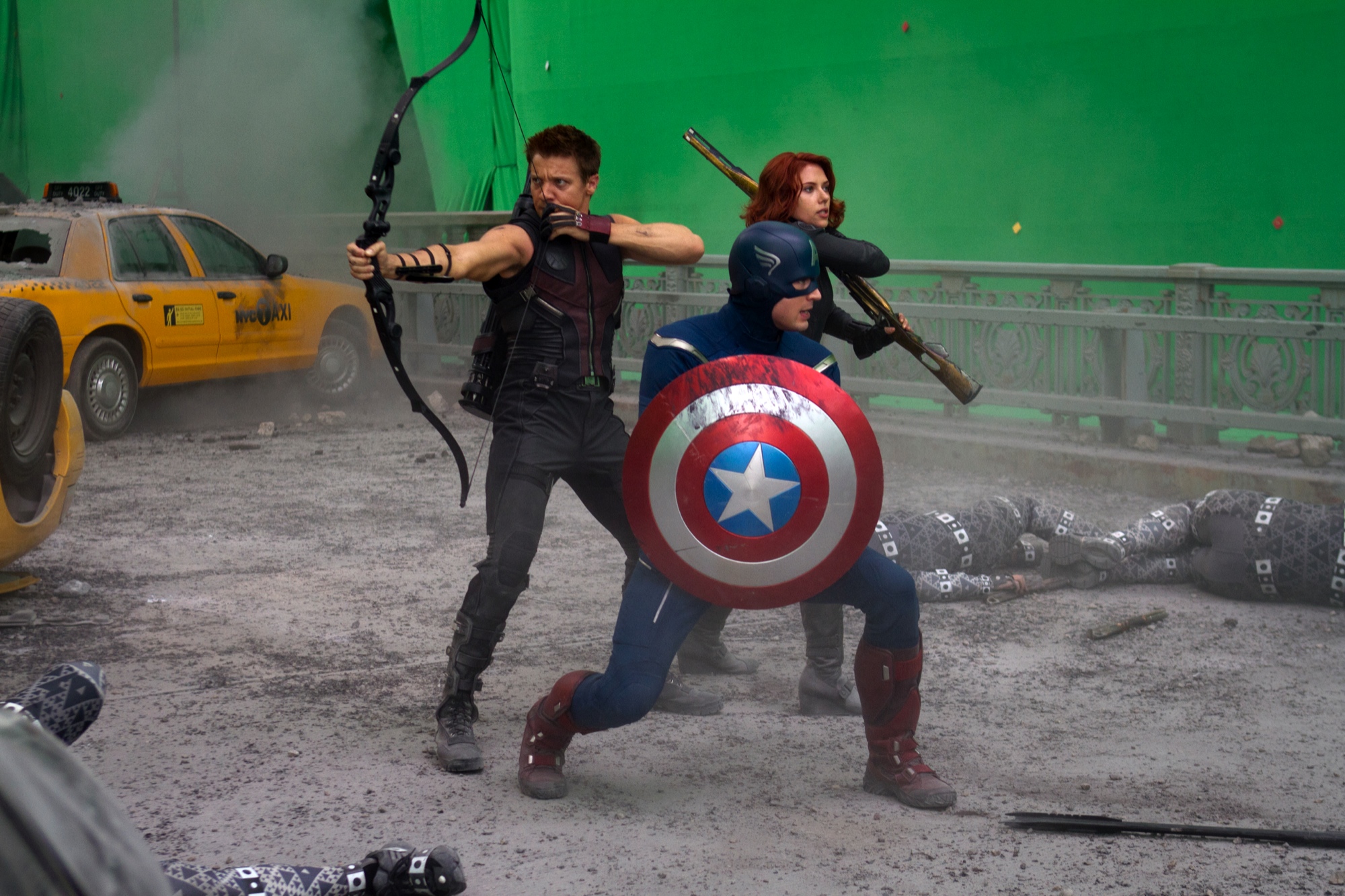 /Film Set Interview 'The Avengers' Stars Jeremy Renner and Scarlett