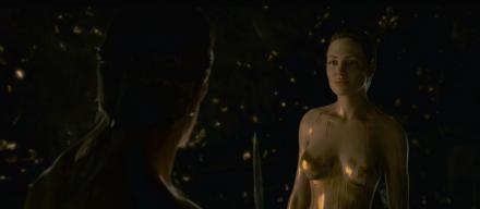 http://www.slashfilm.com/wp/wp-content/images/beowulfangelinajolie.thumbnail.jpg