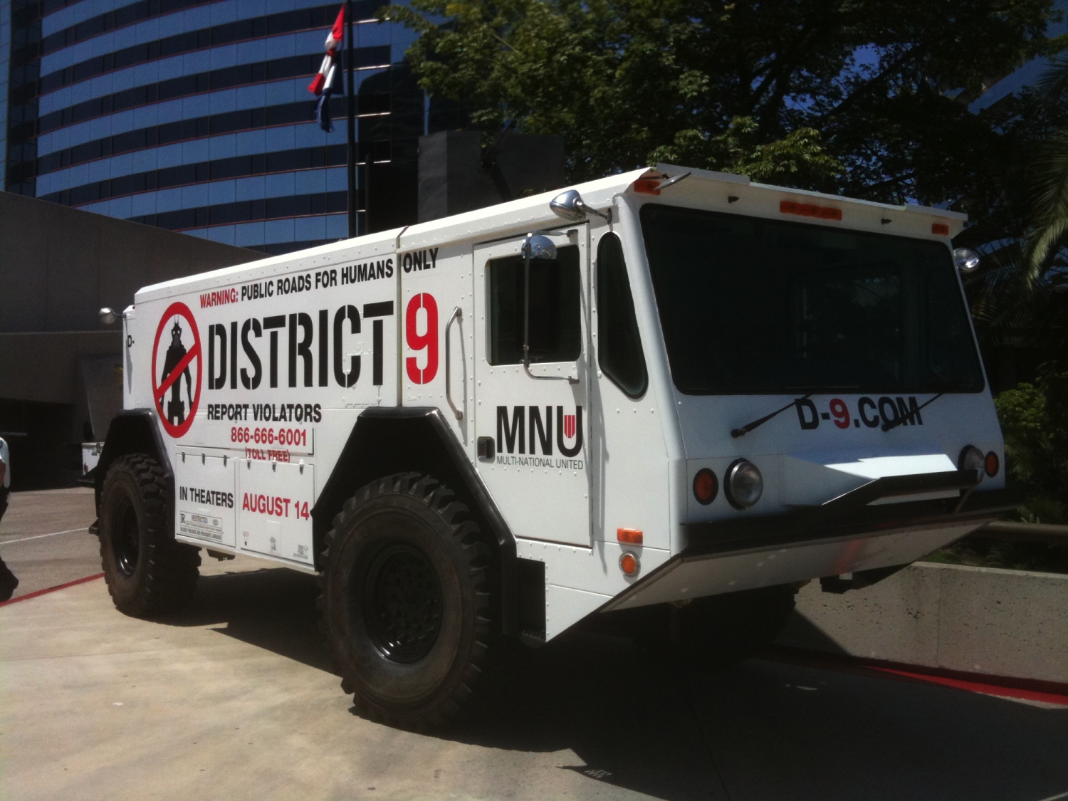 District 9's Comic-Con Truck