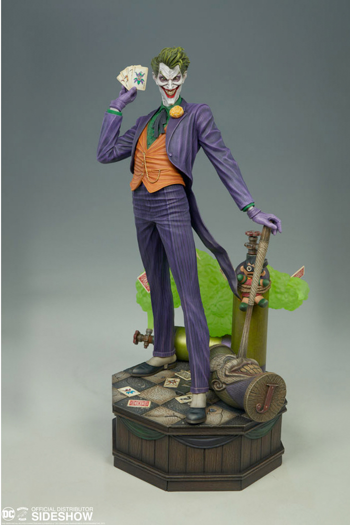 new joker statue