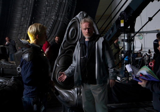on-set-prometheus-ridley-scott-michael-fassbender-image.jpg