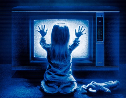 http://www.slashfilm.com/wp/wp-content/images/poltergeist.jpg