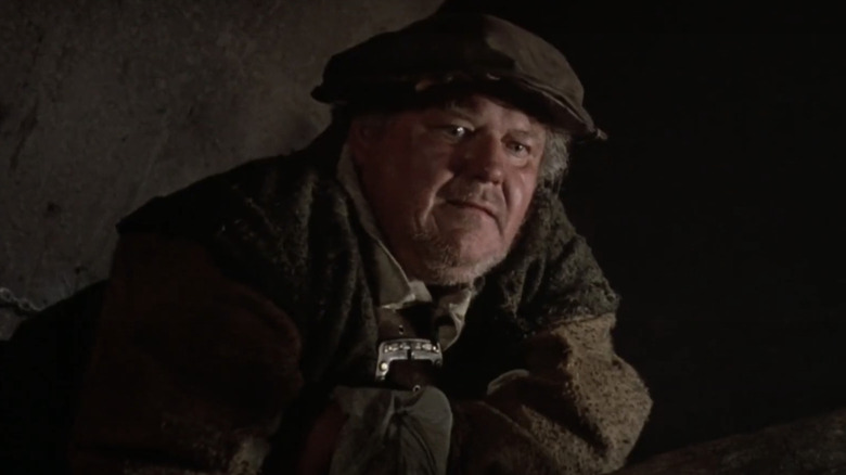 Planchet (Roy Kinnear) in tavern in Return of the Musketeers
