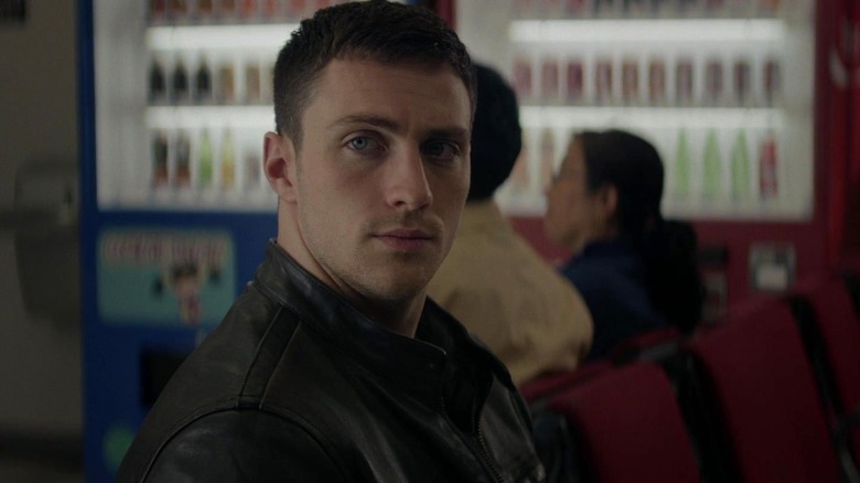 Aaron Taylor-Johnson as Ford Brody looking to the side in Godzilla (2014)