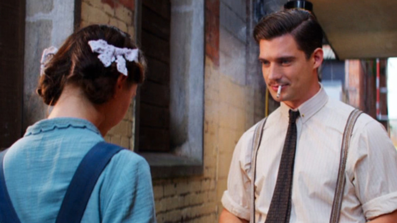 Projectionist (David Corenswet) flirting with Pearl (Mia Goth) in Pearl