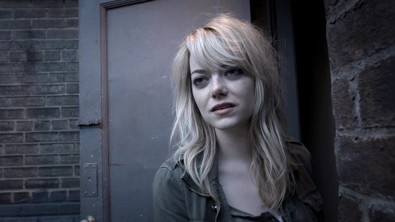 Emma Stone stepping outside as Sam in Birdman