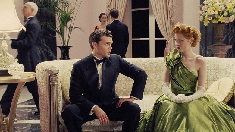 Hobie Doyle (Alden Ehrenreich) in fancy drawing room in Merrily We Dance in Hail Caesar