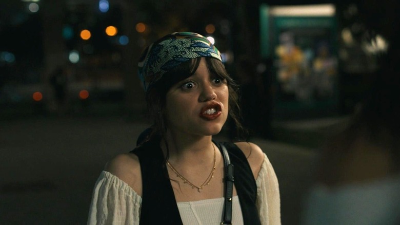 Jenna Ortega as Tara Carpenter speaking animatedly in Scream VI