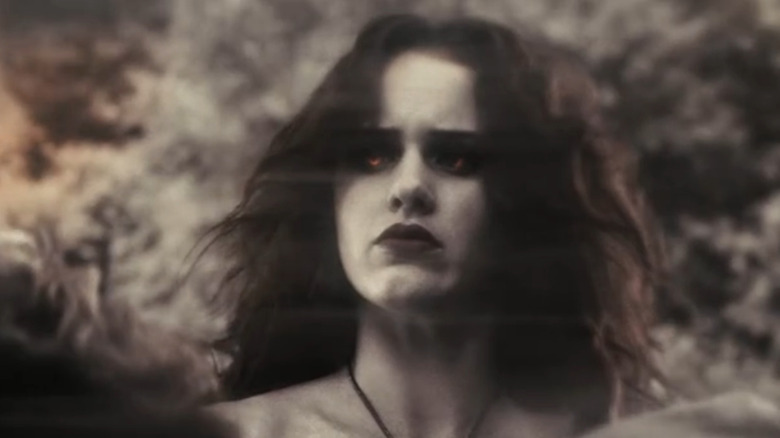 Genevieve (Rachel Brosnahan) in war flashback using powers in Beautiful Creatures