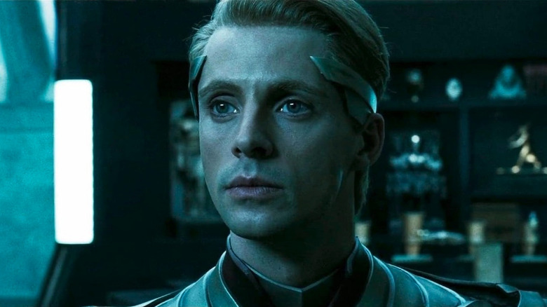 Ozymandias (Matthew Goode) stands defiantly in Watchmen (2009)