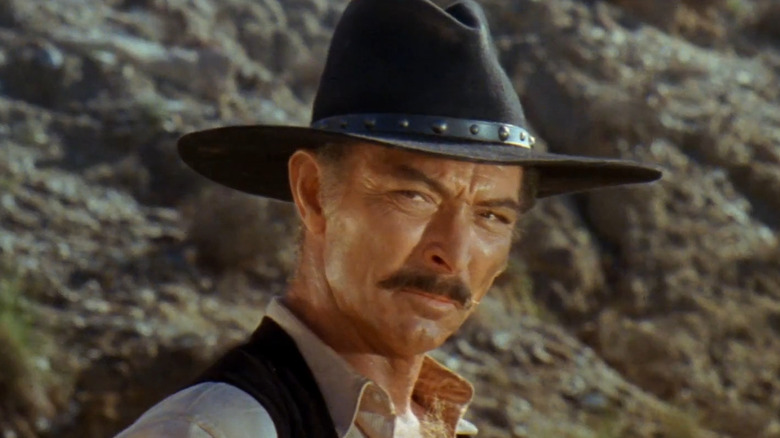 Jonathan Corbett (Lee Van Cleef) glares in the desert in The Big Gundown