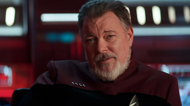 Jonathan Frakes as Riker sits on the bridge of a ship in Star Trek: Picard