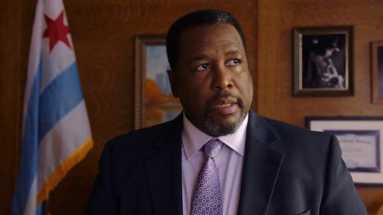 Wendell Pierce's Ray Price looking to the side in Chicago P.D.