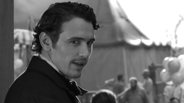 The Wizard of Oz (James Franco) schemes in Oz the Great and Powerful