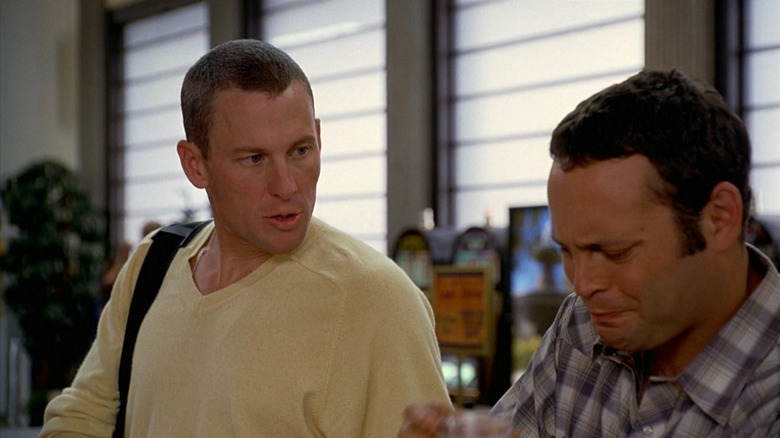 Lance Armstrong talking to Peter (Vince Vaughn) at a bar in Dodgeball: A True Underdog Story