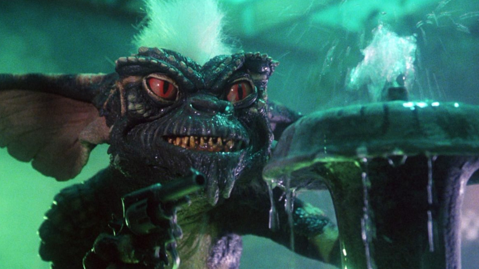 10 Easter Eggs In Gremlins That Are Easy To Miss