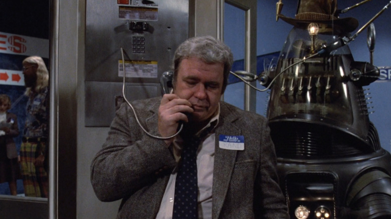 Hoyt Axton and Robby The Robot in "Gremlins."