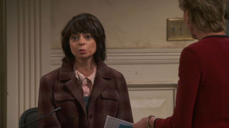 Carol Wheeler (Kate Micucci) testifying in court on Night Court