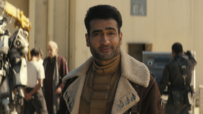 Xander Harness (Kumail Nanjiani) smirking on Fallout