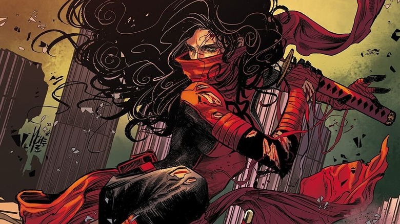 Elektra posing for battle in Daredevil #6