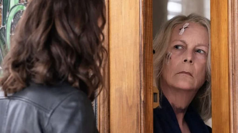 Jamie Lee Curtis peek doorway Halloween Ends