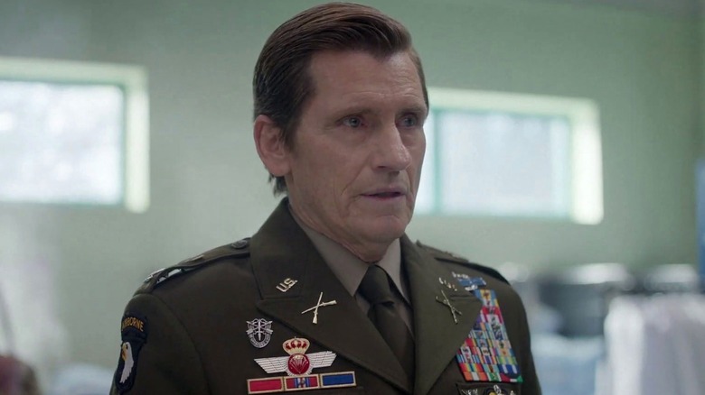 Denis Leary as Colonel Patrick Quinn in Going Dutch, wearing his military uniform.