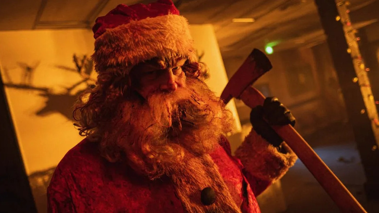 Abraham Benrubi as Santa, hunting for naughty folks in Christmas Bloody Christmas