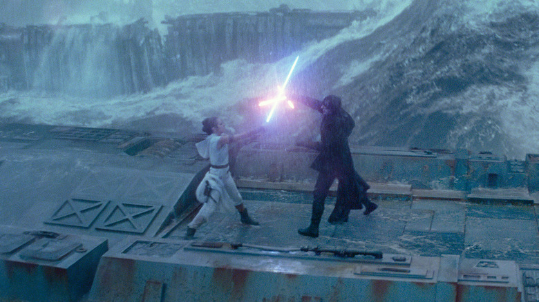 Rey (Daisy Ridley) dueling Kylo Ren (Adam Driver) in Star Wars: Episode IX - The Rise of Skywalker