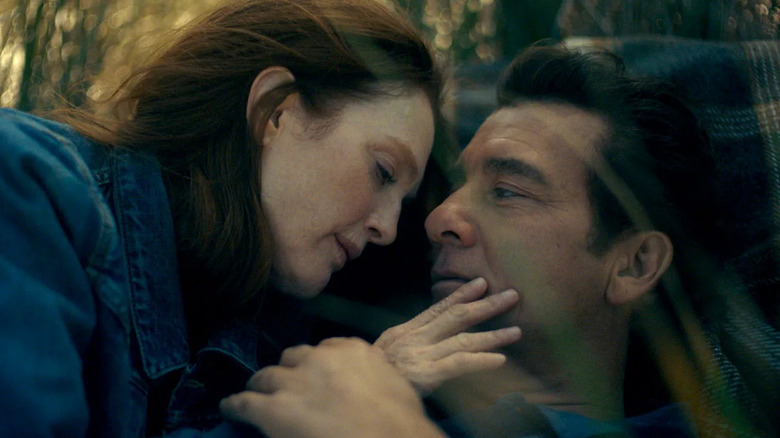 Lisey Landon (Julianne Moore) caresses Scott Landon (Clive Owen) in Lisey's Story
