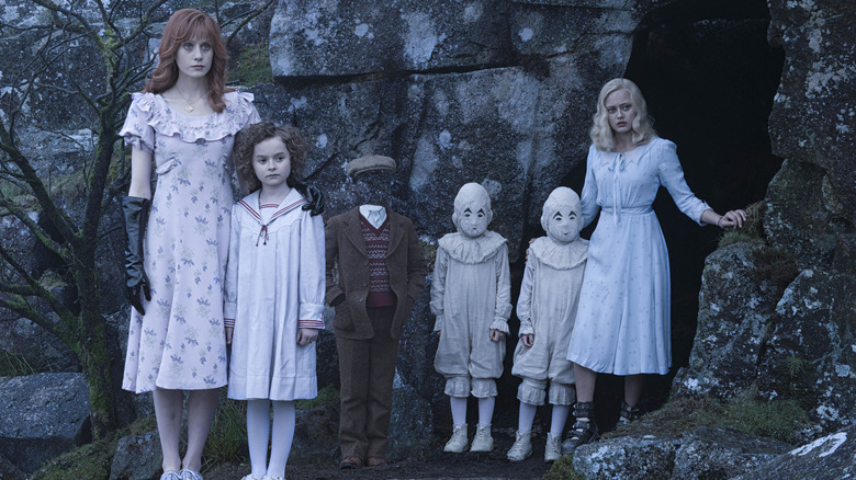 Miss Peregrine's Home for Peculiar Children strange kids brick wall