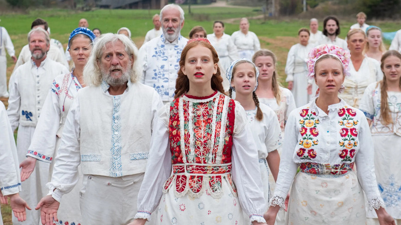 Midsommar cult holds festival