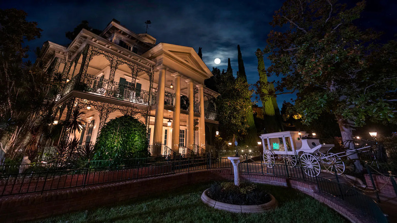 Haunted Mansion Disneyland 