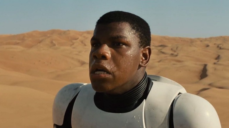 Finn looking panicked on Jakku