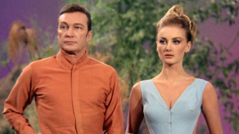 Rojan (Warren Stevens) and Kelinda (Barbara Bouchet) stand next to each other in Star Trek: The Original Series