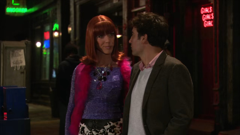 A Drag Queen (Clinton Leupp) approaches Ted Mosby (Josh Radnor) outside The Arcadian hotel in How I Met Your Mother