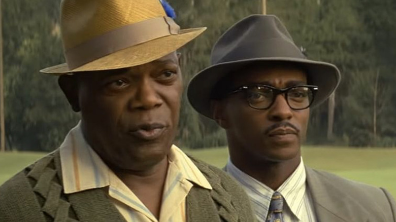 Samuel L. Jackson as Joe Morris and Anthony Mackie as Bernard Garrett on the gold course in The Banker