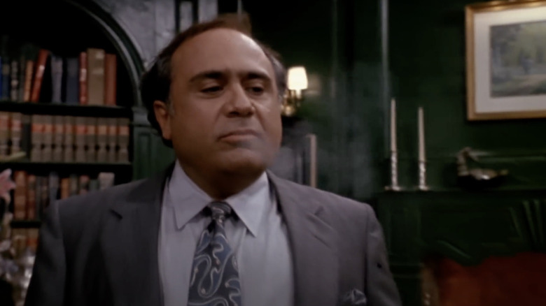 Gavin D'Amato (Danny DeVito) tells a story in The War of the Roses