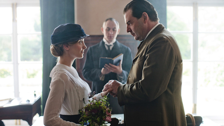 John Bates (Brendan Coyle) marries Anna Smith (Joanne Froggatt) in secret in Downton Abbey