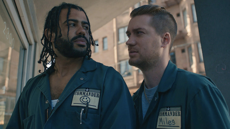Daveed Diggs as Collin Hoskins and Rafael Casal as Miles Turner working as movers in Blindspotting