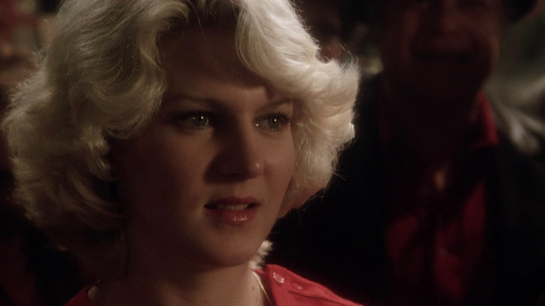 Louise (Diana Scarwid) talking in Inside Moves
