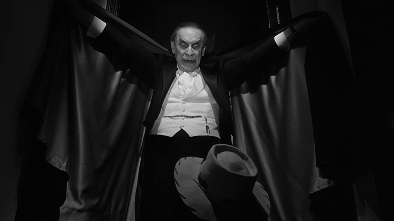Bela Lugosi (Martin Landau) acting as Dracula in Ed Wood