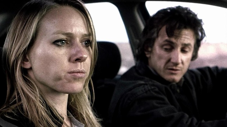 Paul (Sean Penn) drives Cristina (Naomi Watts) in 21 Grams