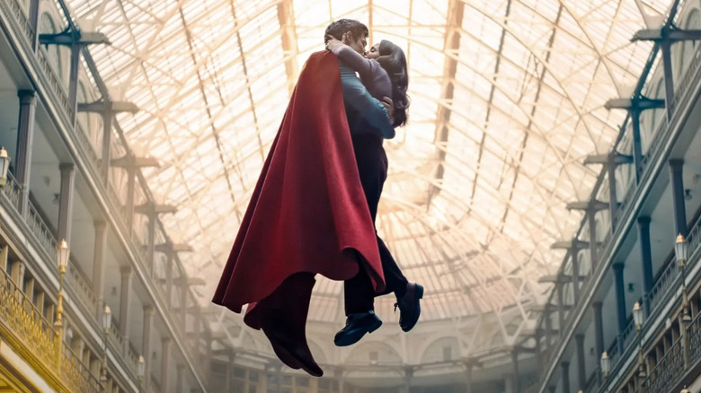 Clark Kent/Superman (David Corenswet) and Lois Lane (Rachel Brosnahan) make out while flying in James Gunn's Superman.