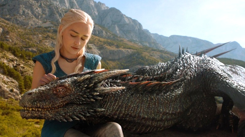 Game of Thrones daenerys pets dragon