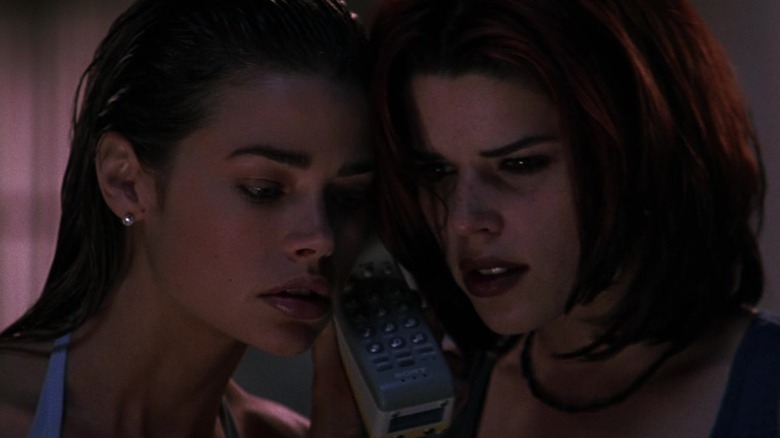 Neve Campbell Denise Richards phone