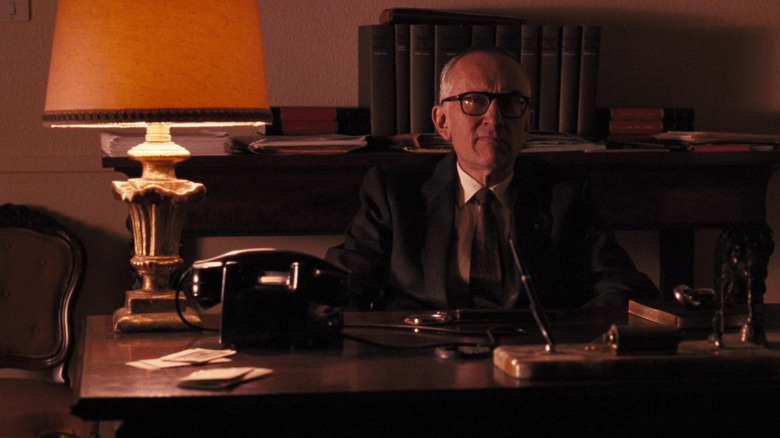 Ezno Robutti as Don Licio Lucchesi sitting at his desk in The Godfather Part III