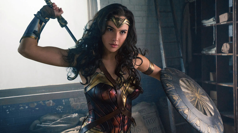 Wonder Woman wielding a sword and shield in Wonder Woman (2017)